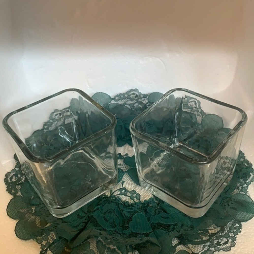 Glassware cups
